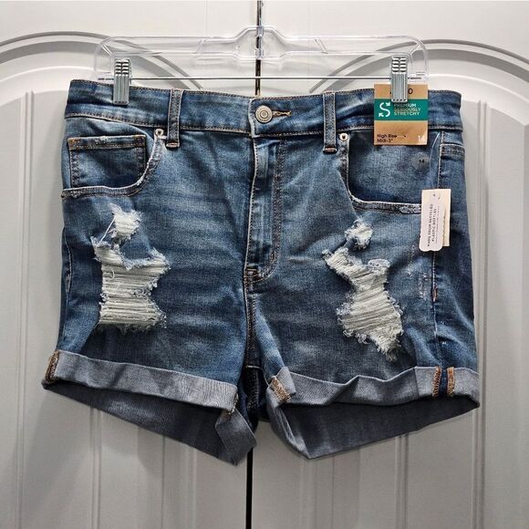 AERO Pants - Aero, Womens Denim Shorts, Medium Wash, NWT, Size 14